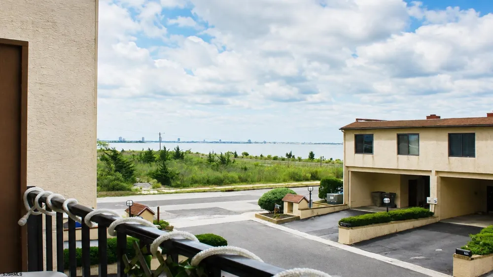 18 Empire Dr Egg Harbor Township, NJ 08232