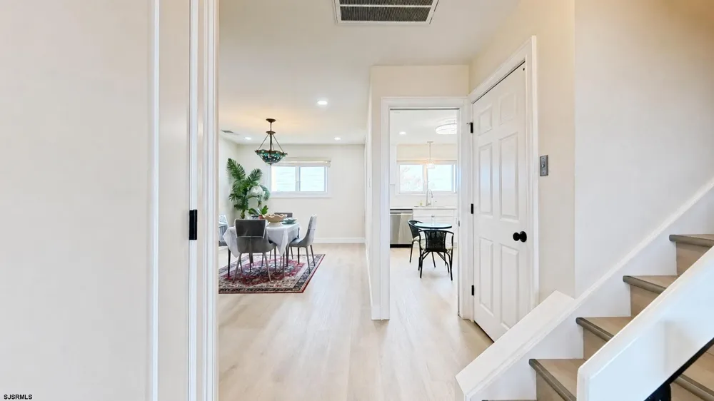 18 Empire Dr Egg Harbor Township, NJ 08232