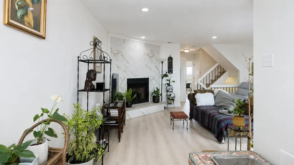 18 Empire Dr Egg Harbor Township, NJ 08232