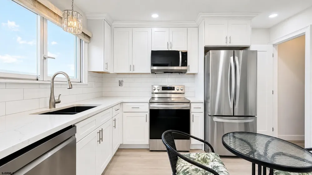 18 Empire Dr Egg Harbor Township, NJ 08232