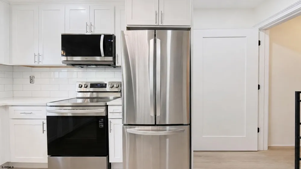 18 Empire Dr Egg Harbor Township, NJ 08232
