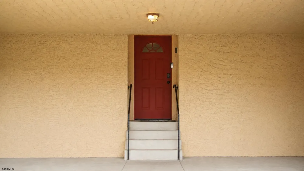 18 Empire Dr Egg Harbor Township, NJ 08232