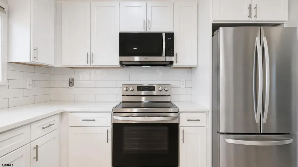 18 Empire Dr Egg Harbor Township, NJ 08232