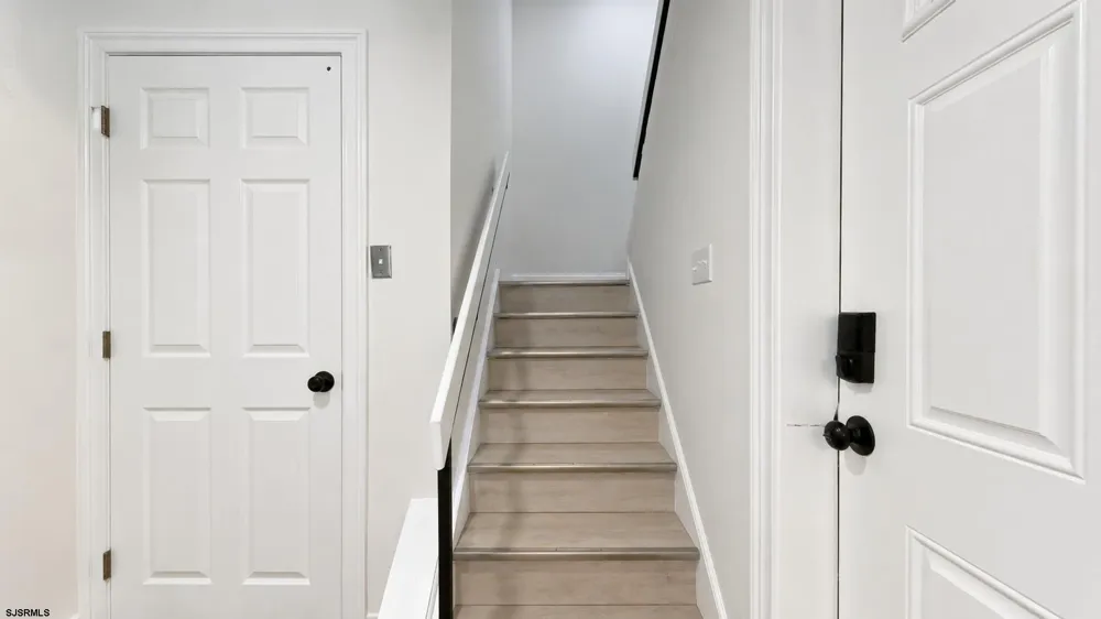 18 Empire Dr Egg Harbor Township, NJ 08232