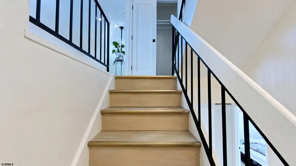 18 Empire Dr Egg Harbor Township, NJ 08232