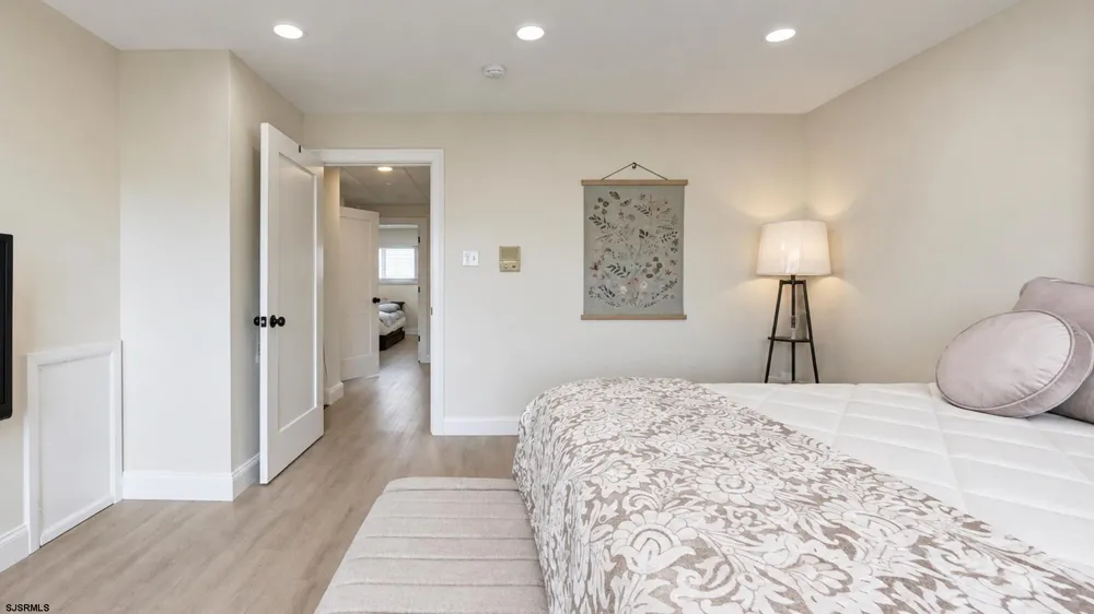 18 Empire Dr Egg Harbor Township, NJ 08232