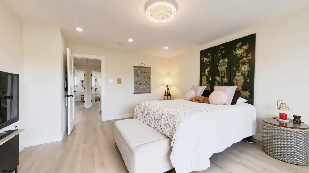 18 Empire Dr Egg Harbor Township, NJ 08232