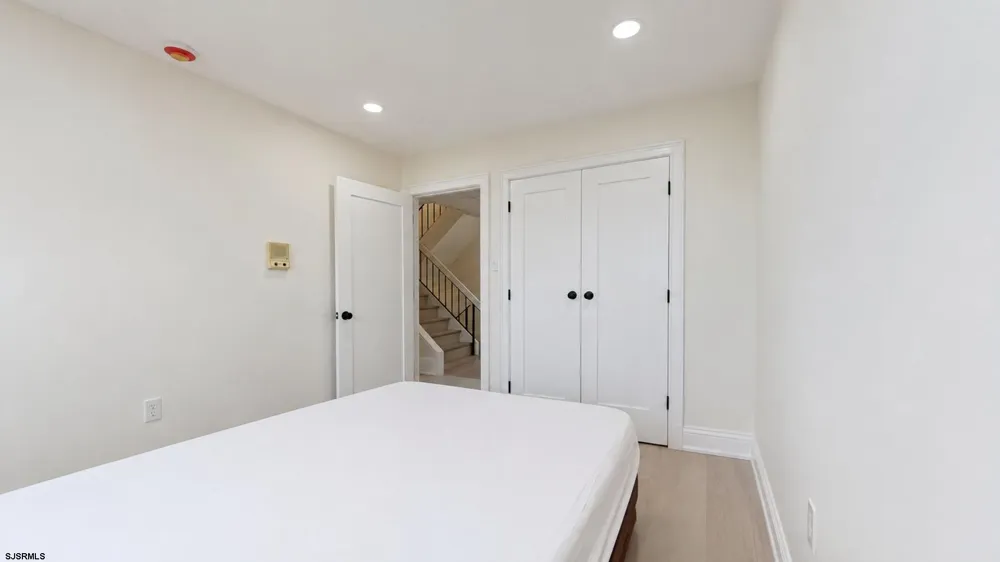 18 Empire Dr Egg Harbor Township, NJ 08232