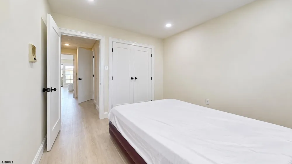 18 Empire Dr Egg Harbor Township, NJ 08232