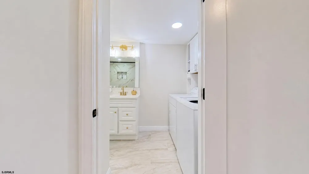 18 Empire Dr Egg Harbor Township, NJ 08232