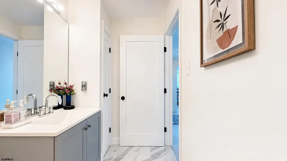 18 Empire Dr Egg Harbor Township, NJ 08232