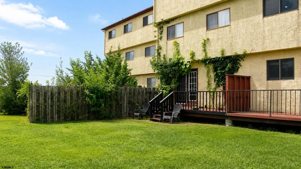 18 Empire Dr Egg Harbor Township, NJ 08232