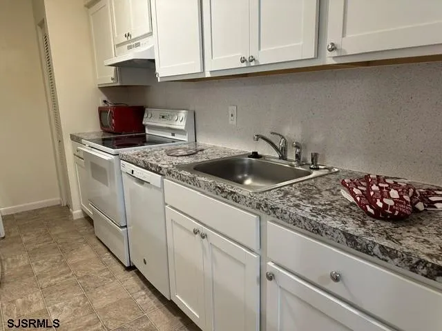 703 Camelback Ct Mays Landing, NJ 08330