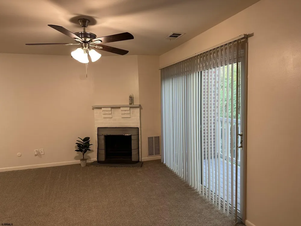703 Camelback Ct Mays Landing, NJ 08330