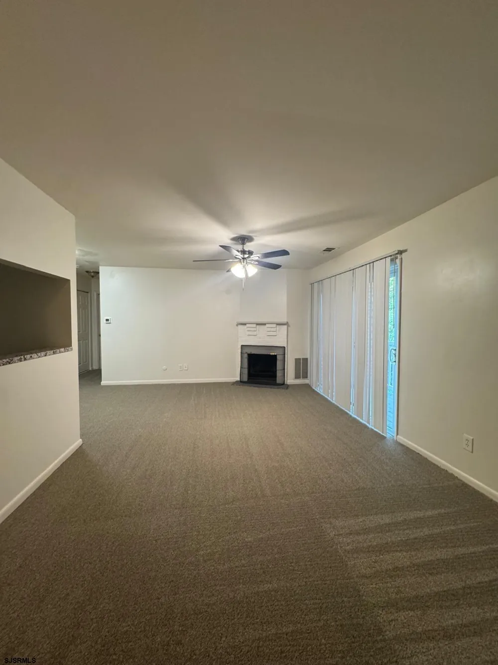 703 Camelback Ct Mays Landing, NJ 08330
