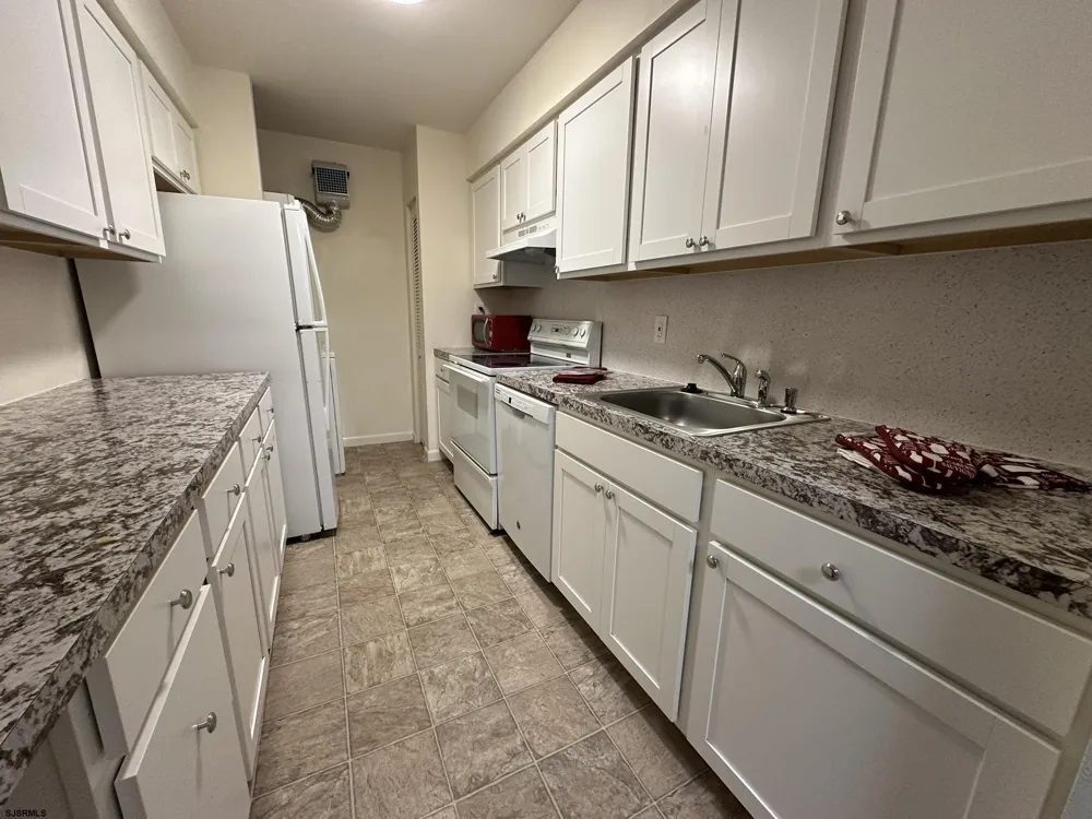 703 Camelback Ct Mays Landing, NJ 08330