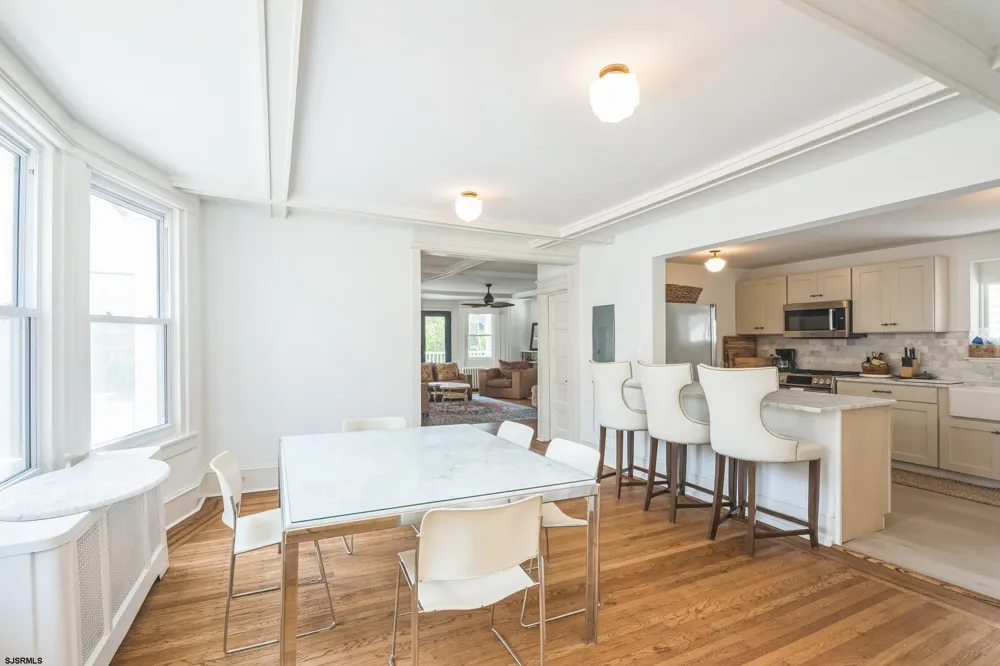 3 N Surrey Ave Ventnor, NJ 08406