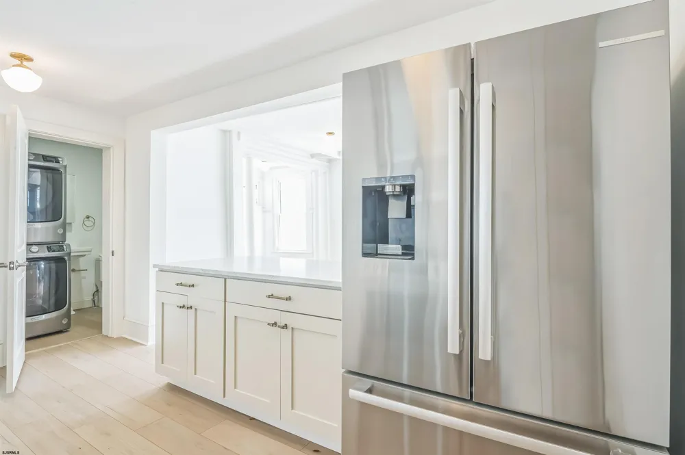 3 N Surrey Ave Ventnor, NJ 08406