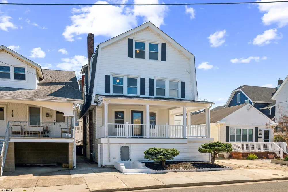 3 N Surrey Ave Ventnor, NJ 08406