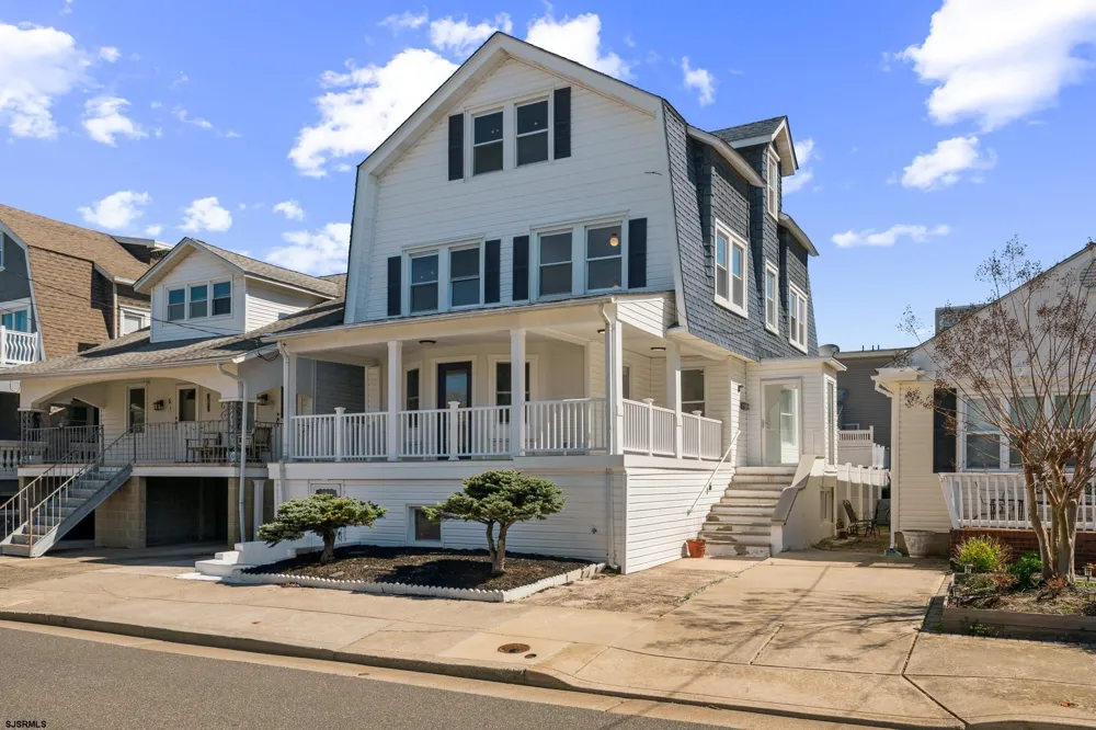 3 N Surrey Ave Ventnor, NJ 08406