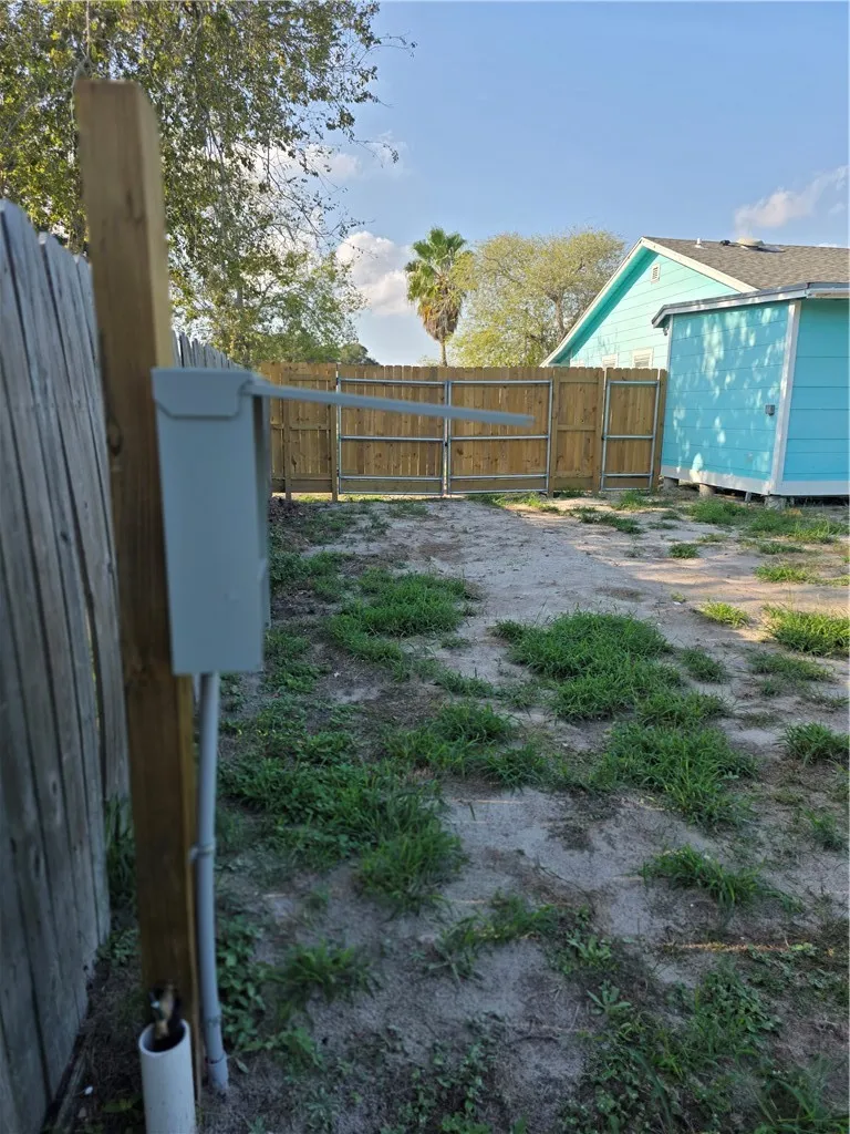 325 S Saunders Street Aransas Pass, TX 78336