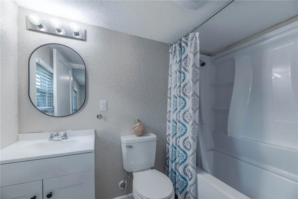 325 S Saunders Street Aransas Pass, TX 78336