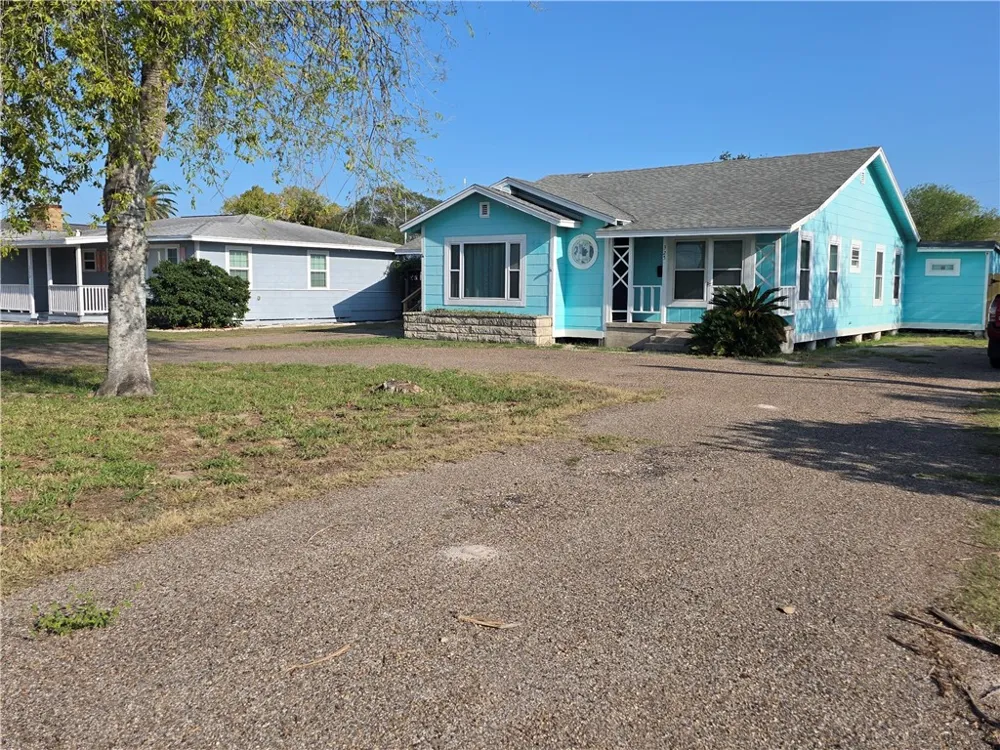 325 S Saunders Street Aransas Pass, TX 78336