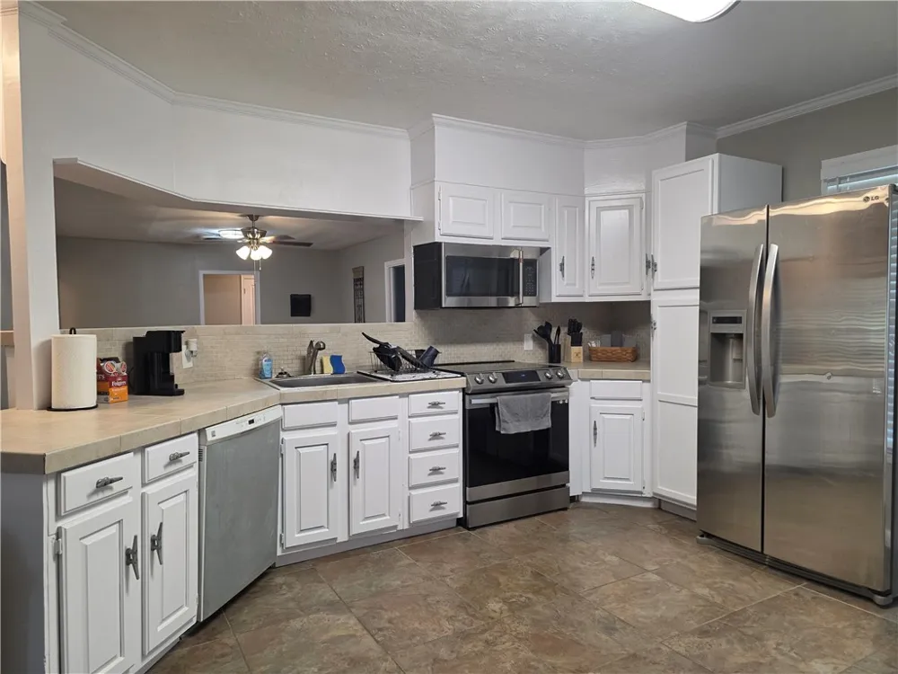 325 S Saunders Street Aransas Pass, TX 78336