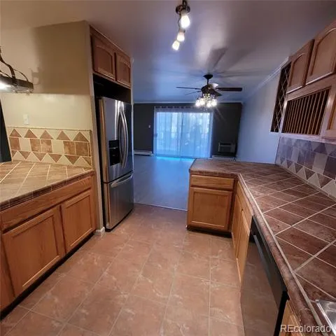 755 S Clinton Street #6B Denver, CO 80247