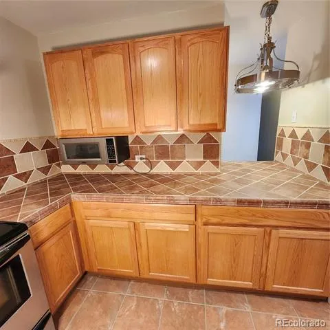 755 S Clinton Street #6B Denver, CO 80247