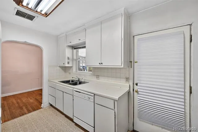 3051 S Downing Street Englewood, CO 80113