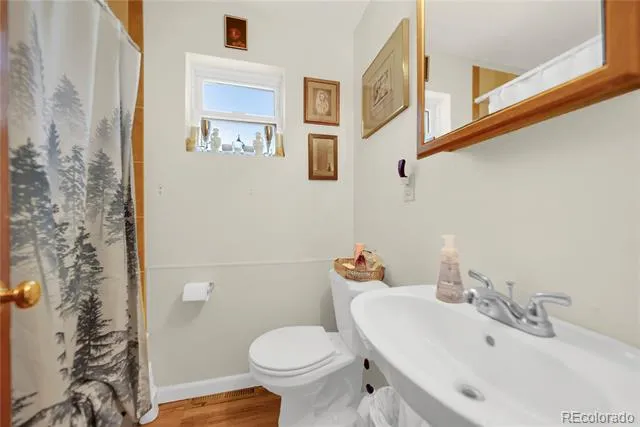 625 E 1st Street Akron, CO 80720