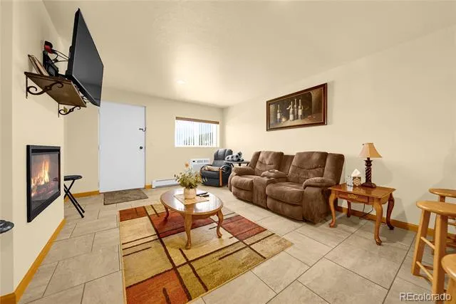 60 Hickory Avenue Akron, CO 80720