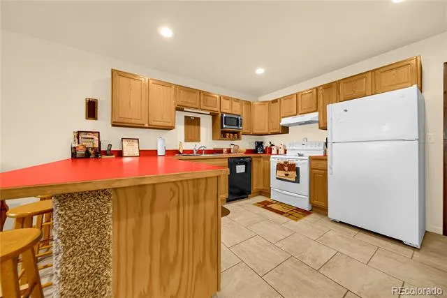 60 Hickory Avenue Akron, CO 80720