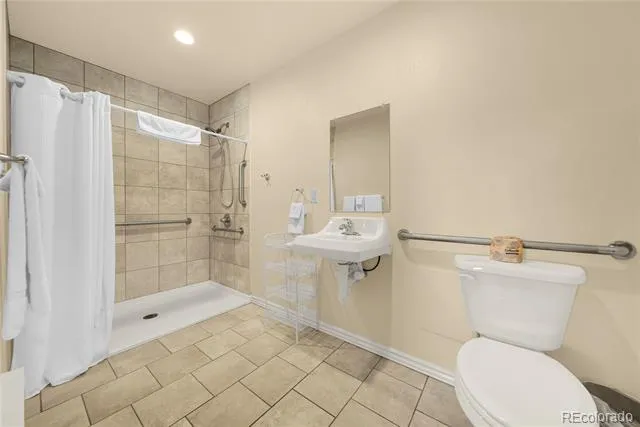 60 Hickory Avenue Akron, CO 80720