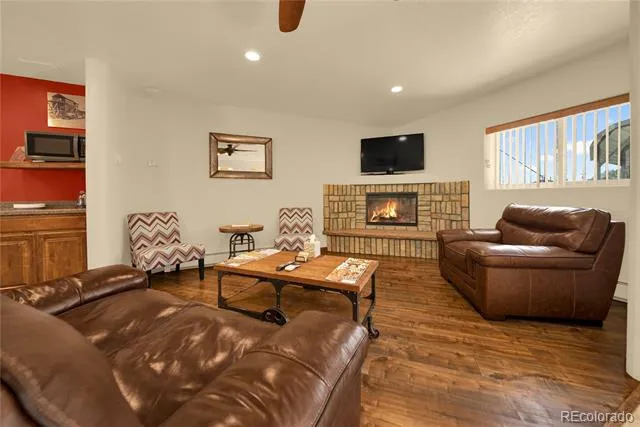 60 Hickory Avenue Akron, CO 80720