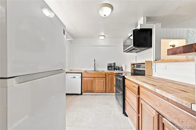 8170 Stuart Street Westminster, CO 80031