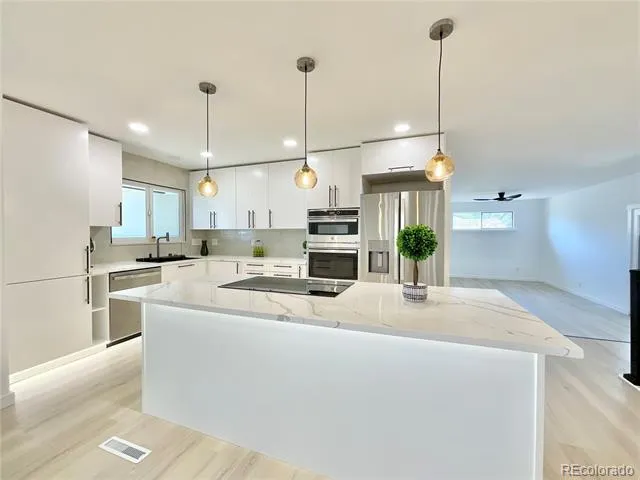 1455 S Hoyt Street Lakewood, CO 80232