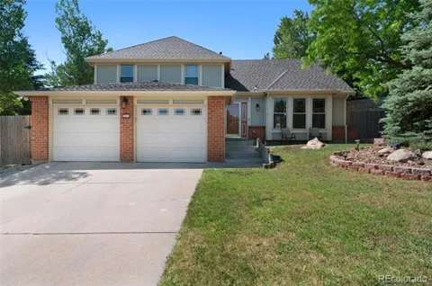 865 Grey Eagle Circle