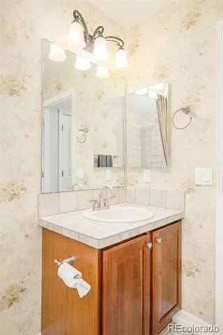 7645 S Addison Way Aurora, CO 80016