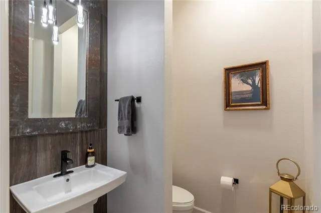 8611 Carneros Court Parker, CO 80138