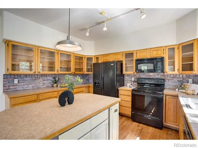 9 Eagle Nest Lane Lyons, CO 80540