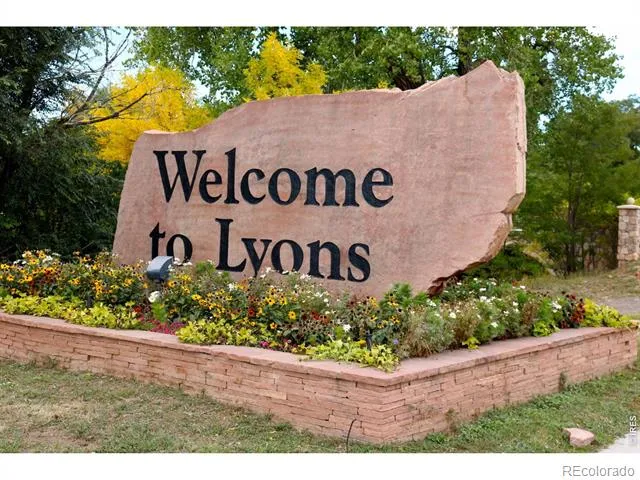 9 Eagle Nest Lane Lyons, CO 80540