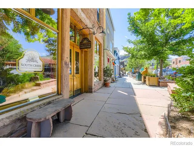 9 Eagle Nest Lane Lyons, CO 80540