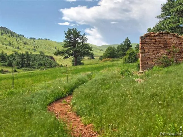 9 Eagle Nest Lane Lyons, CO 80540