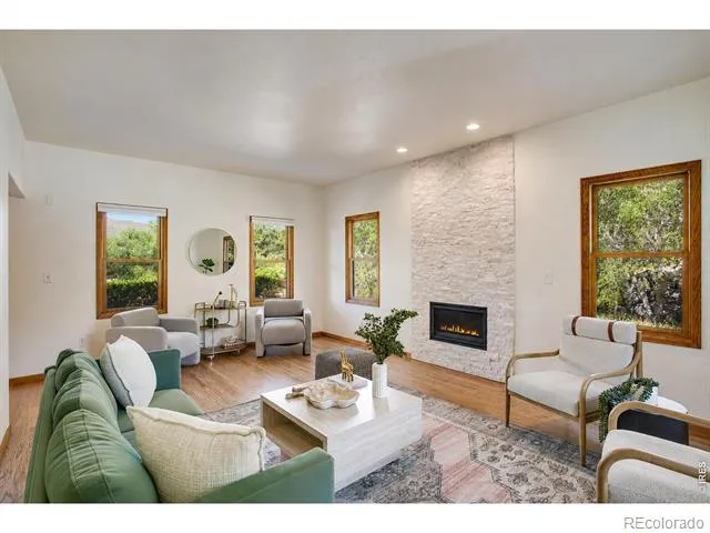 9 Eagle Nest Lane Lyons, CO 80540