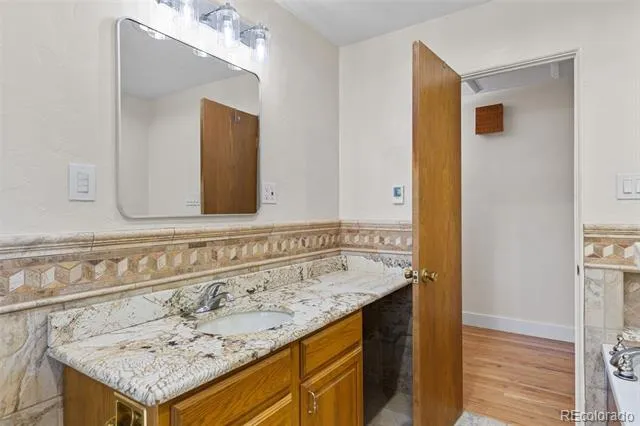 6650 S Billings Way Centennial, CO 80111