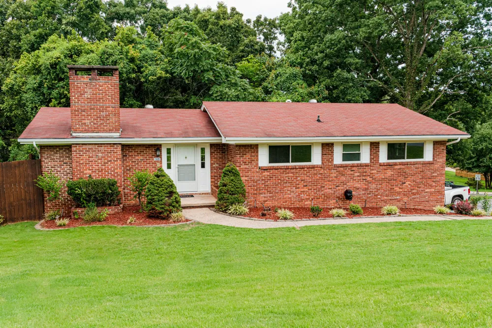 1329 Cloverdale Drive Hixson, TN 37343