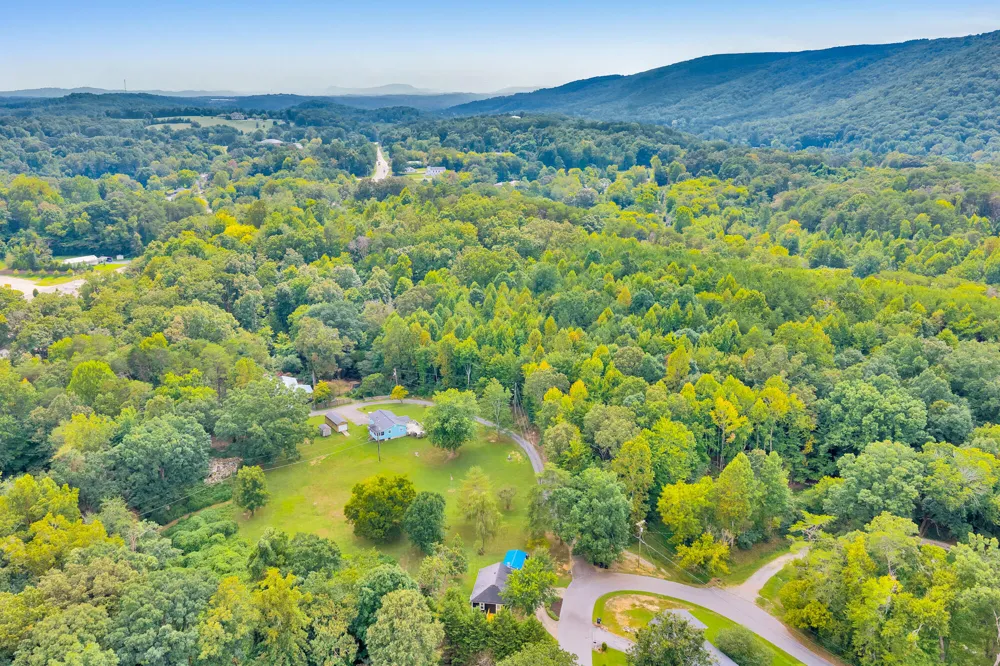11222 Mcgill Road Soddy Daisy, TN 37379