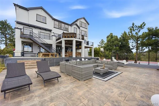 2526 Eastview Drive Castle Rock, CO 80104